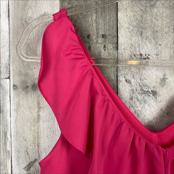 Everly Fuchsia Pink Ruffle Front Dress Size Small - Picture 5 of 16